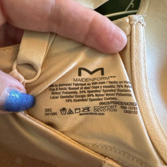 3 really nice bras! In really good shape! Beige 38c maiden form,grey 38c,blue 38 - Picture 6 of 8